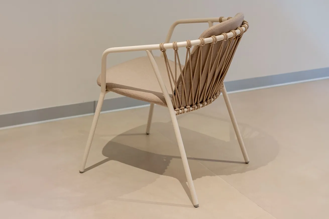 Designstuhl Baga durchgehende Polsterung natur