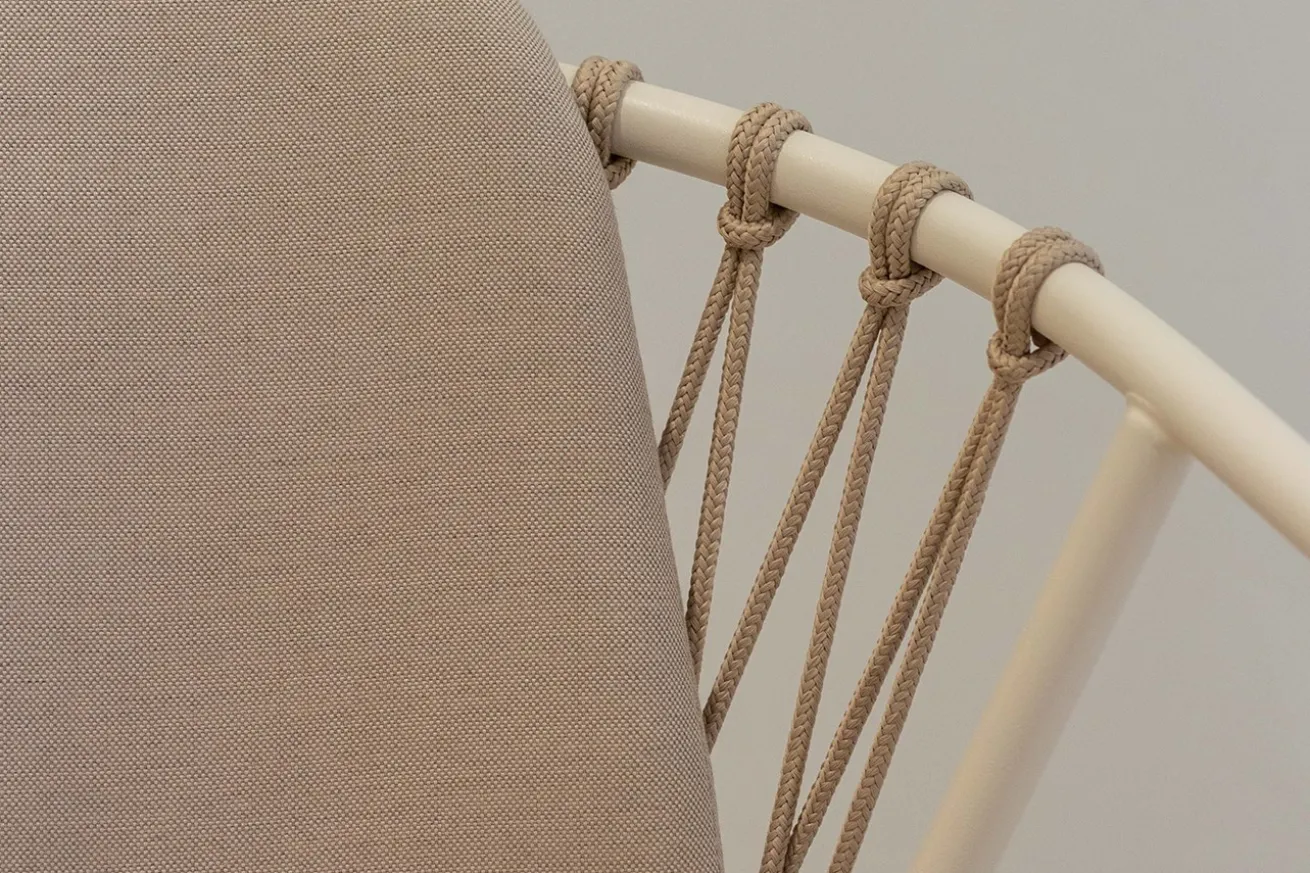Designstuhl Baga durchgehende Polsterung natur