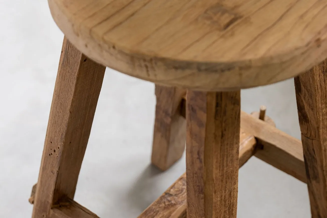 Hocker Agung rund recycletes Teakholz