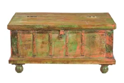 Holztruhe Vintage natur mit bunter Restpatina
