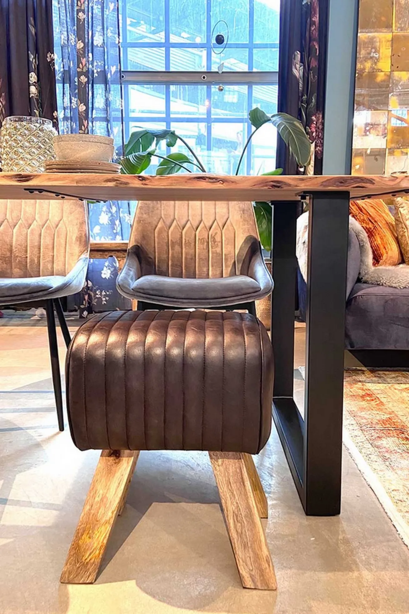 Turnhocker Vintage schwarz